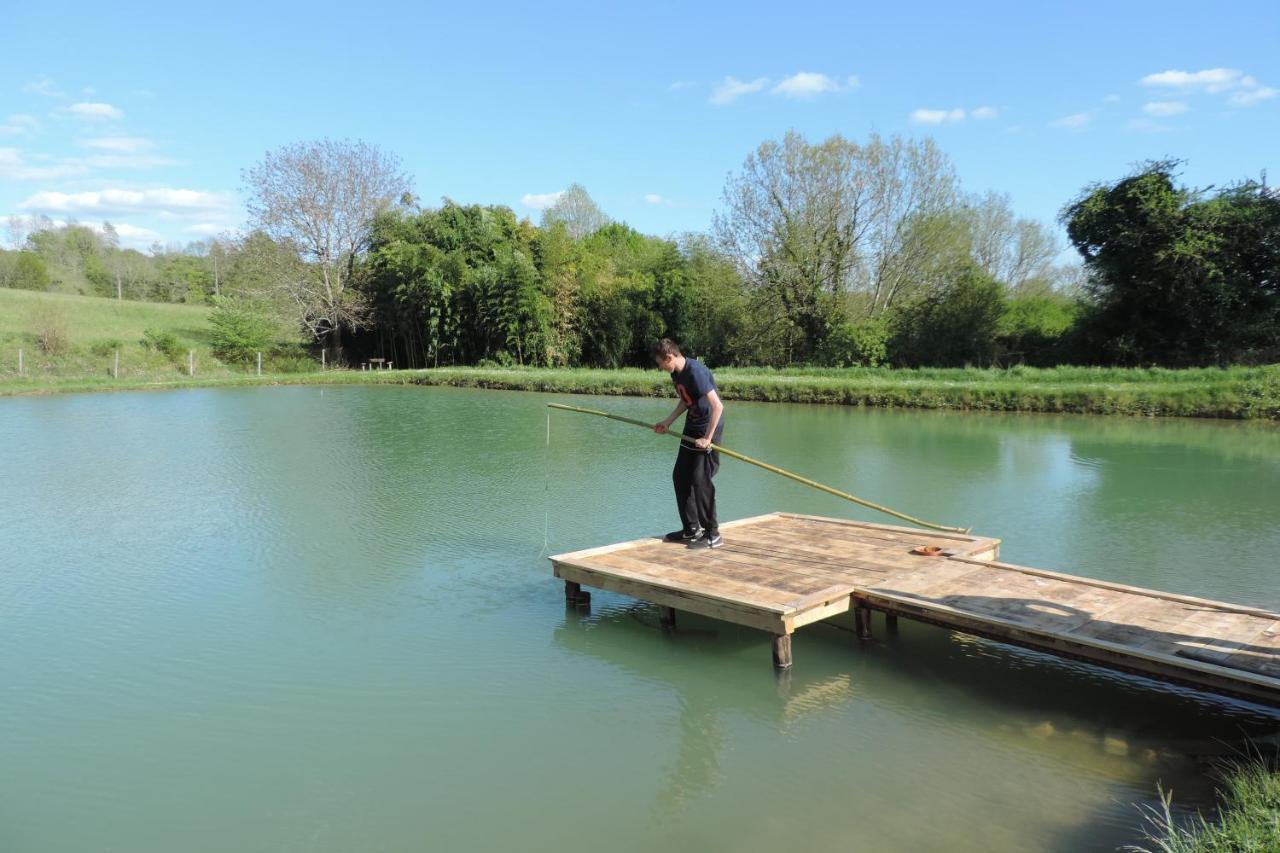 Le Jardin Des Paons Panzió Issac Kültér fotó